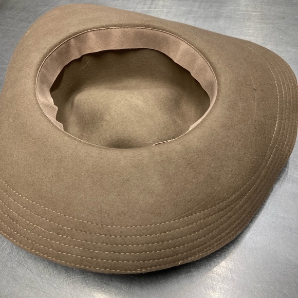 Collection eighteen 80% wool hat - Picture 4 of 4